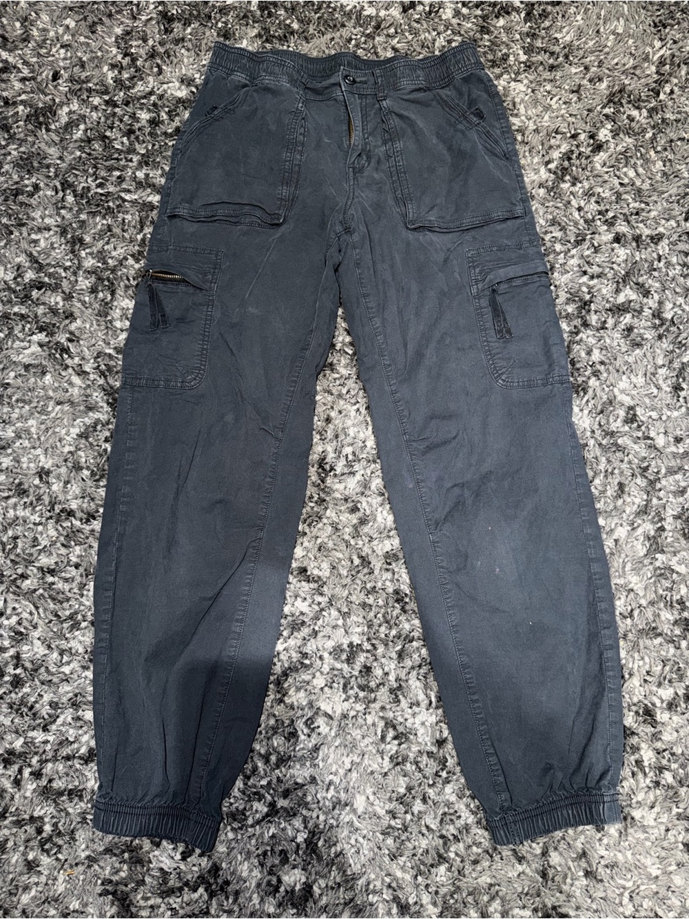 AE Snappy Stretch Baggy Cargo Jogger. Size: 6 Long.
